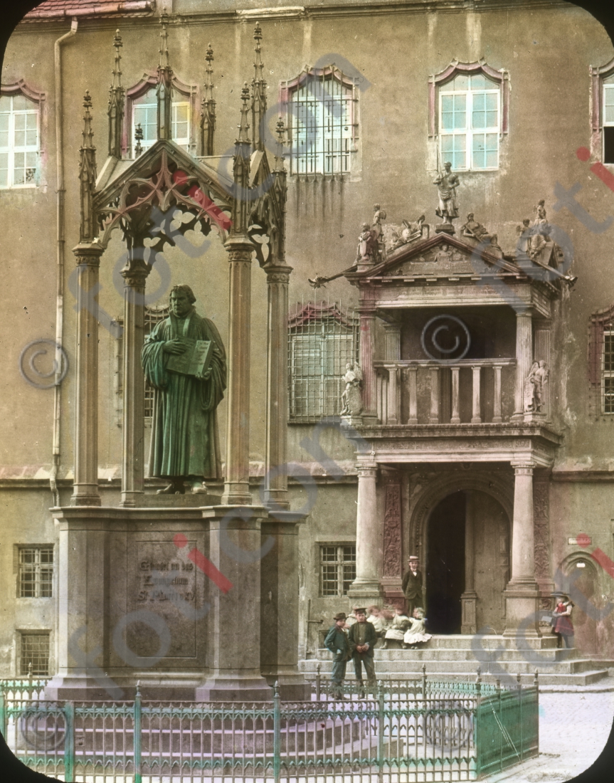 Lutherdenkmal in Wittenberg  | Luther Memorial in Wittenberg - Foto foticon-simon-150-047.jpg | foticon.de - Bilddatenbank für Motive aus Geschichte und Kultur